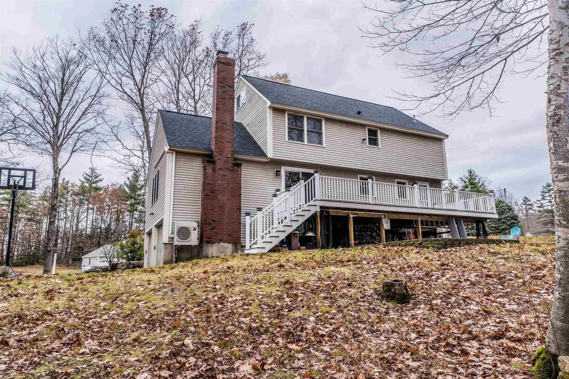 9 Round Robin Loop Fremont NH 03044