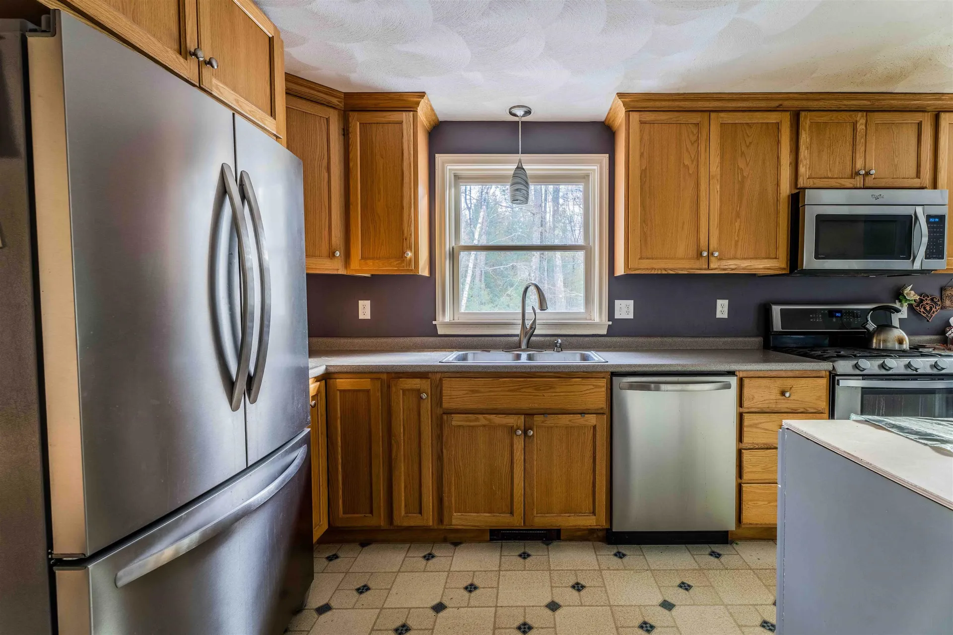 9 Round Robin Loop Fremont NH 03044