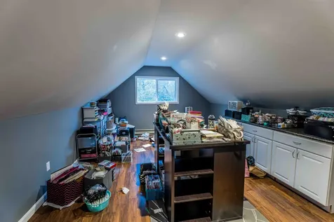 9 Round Robin Loop Fremont NH 03044