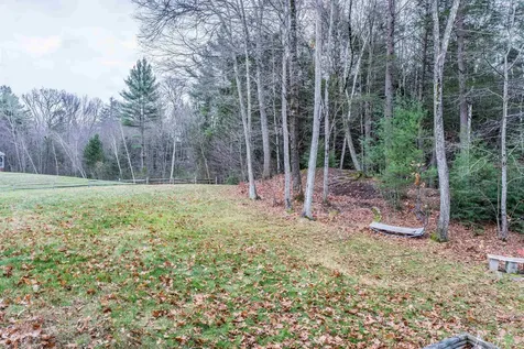 9 Round Robin Loop Fremont NH 03044