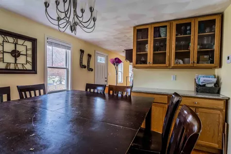 9 Round Robin Loop Fremont NH 03044