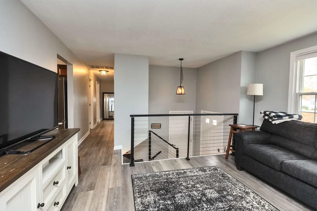 541 Pickering Street Manchester NH 03104