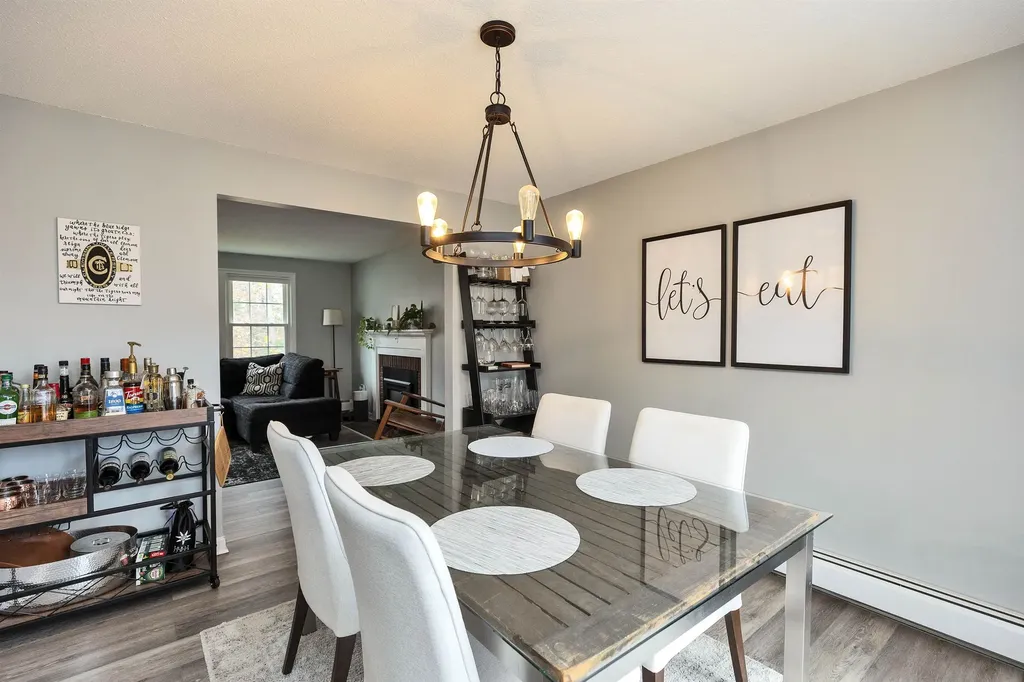 541 Pickering Street Manchester NH 03104