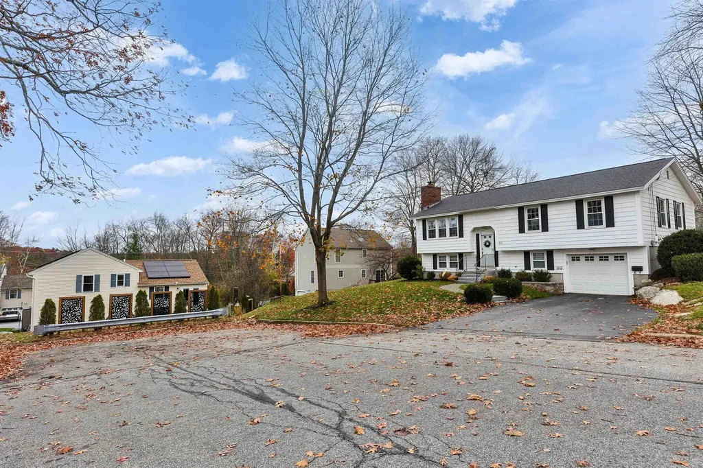 541 Pickering Street Manchester NH 03104