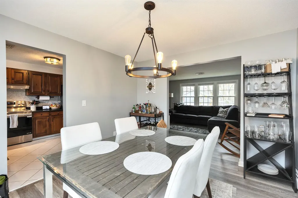 541 Pickering Street Manchester NH 03104