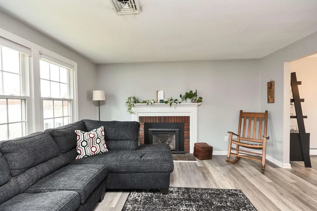 541 Pickering Street Manchester NH 03104