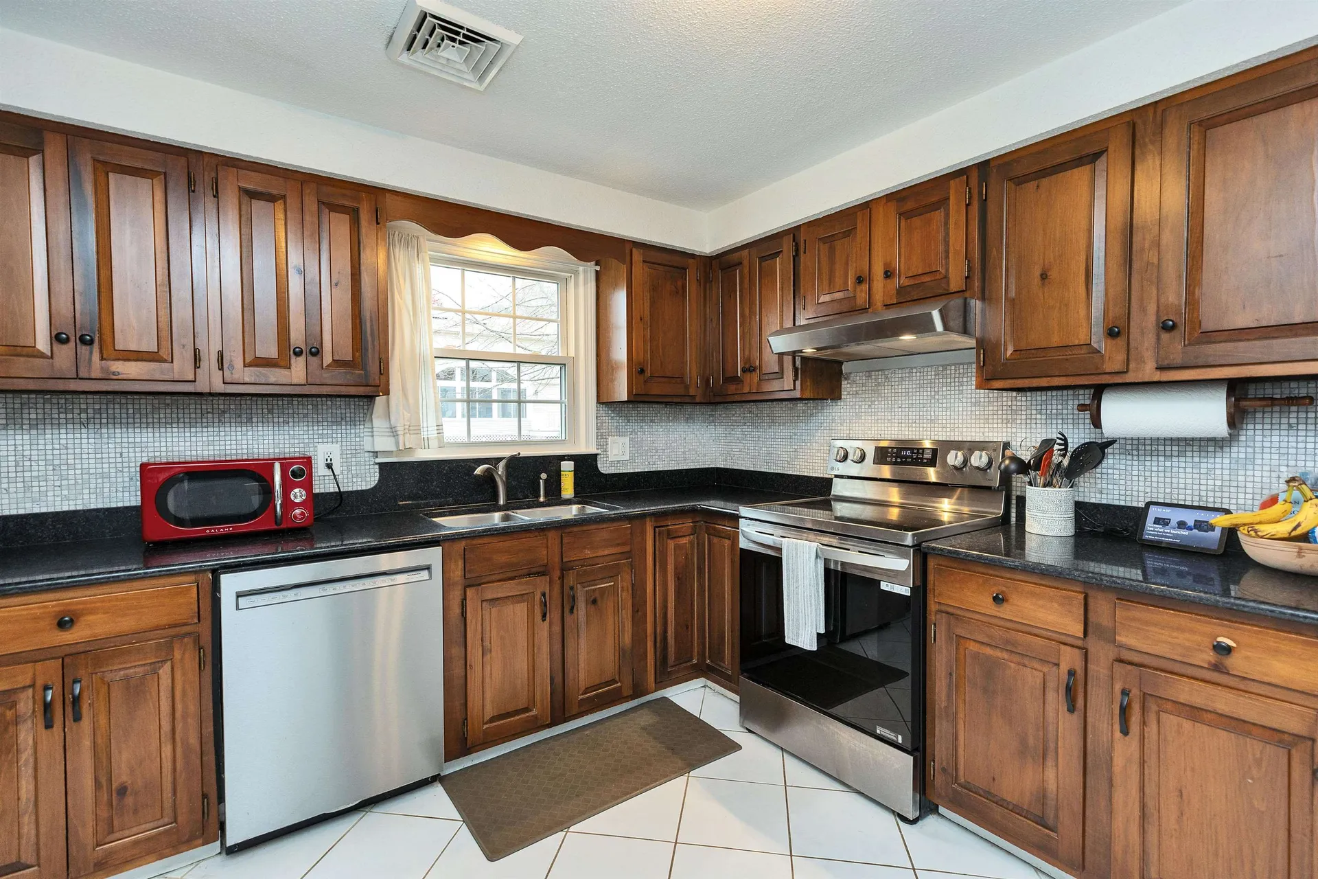 541 Pickering Street Manchester NH 03104