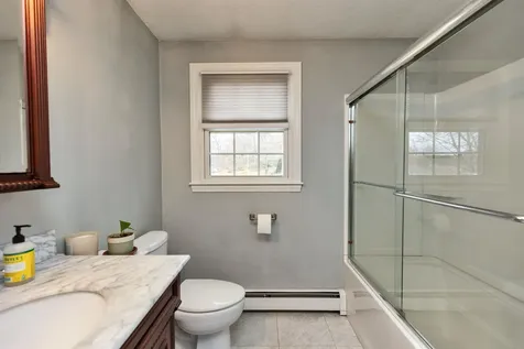 541 Pickering Street Manchester NH 03104