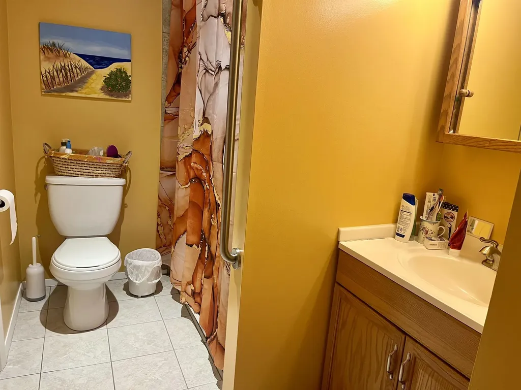 69 Oakridge Drive Londonderry NH 03053