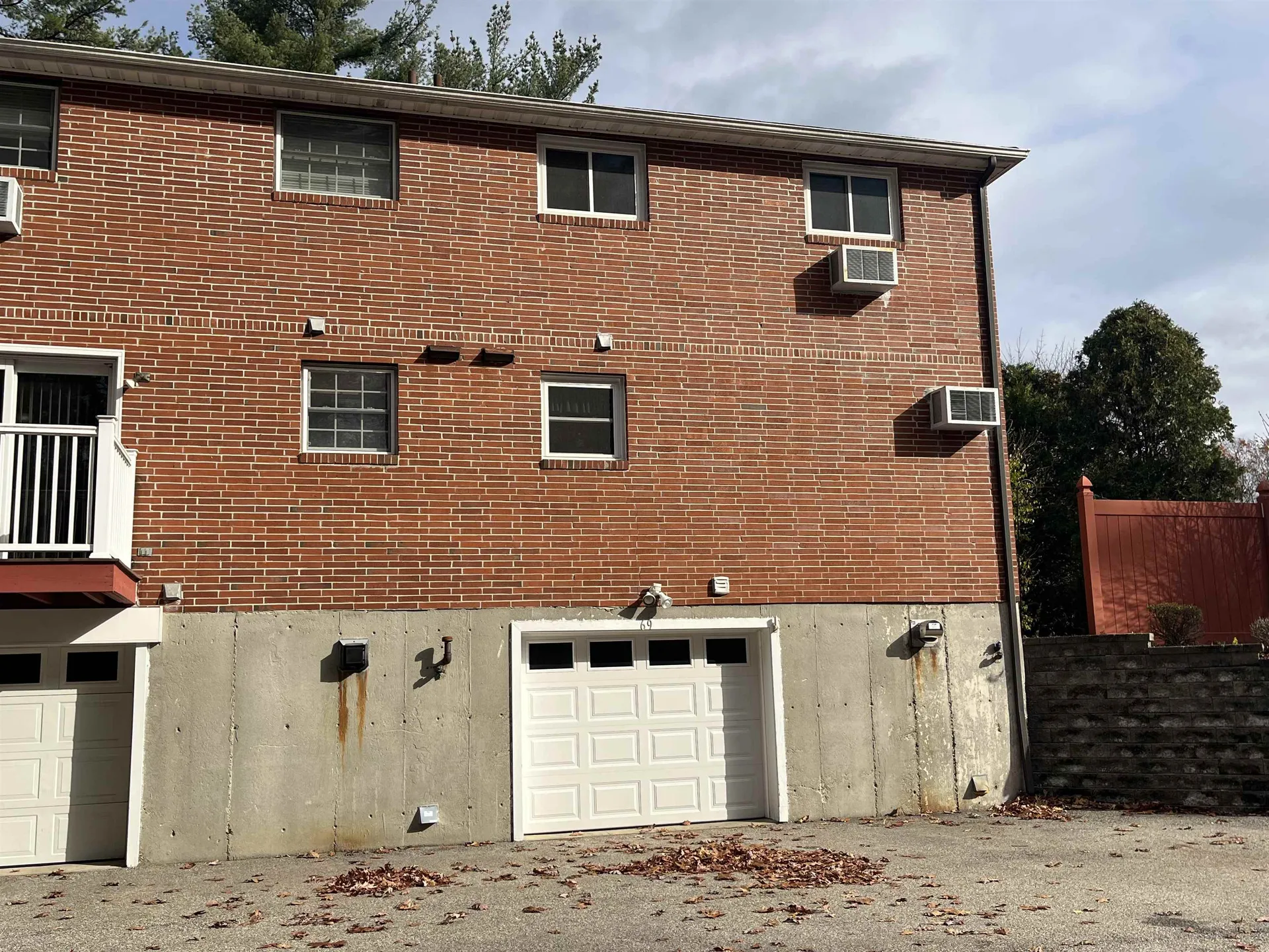 69 Oakridge Drive Londonderry NH 03053