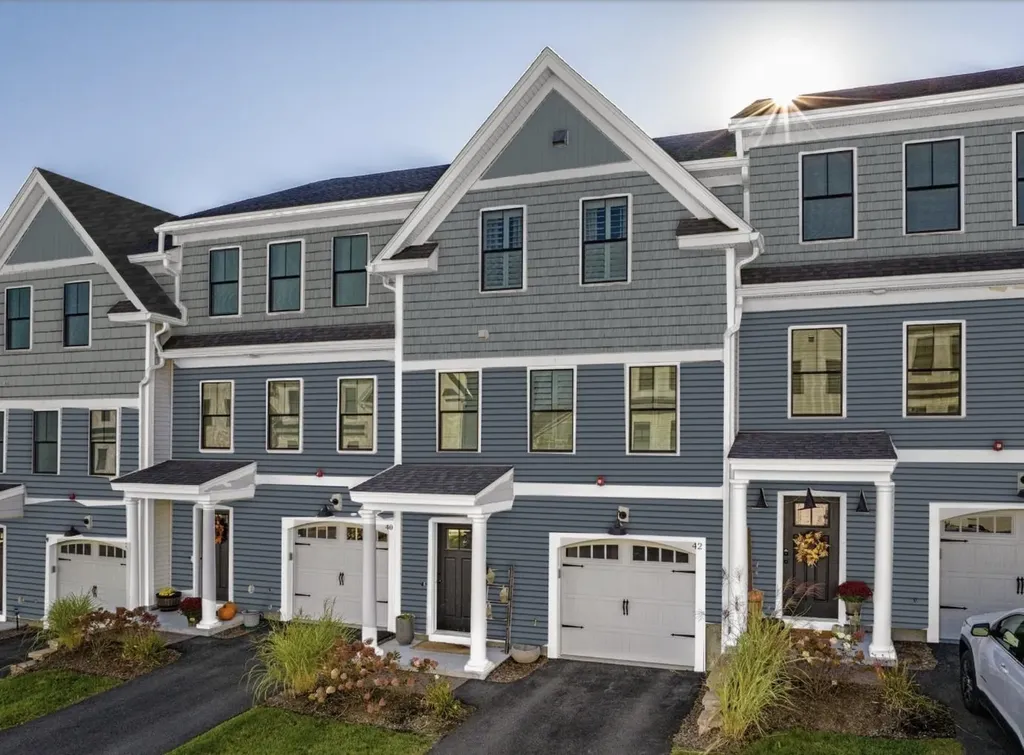 23 Lenox Drive Dover NH 03820