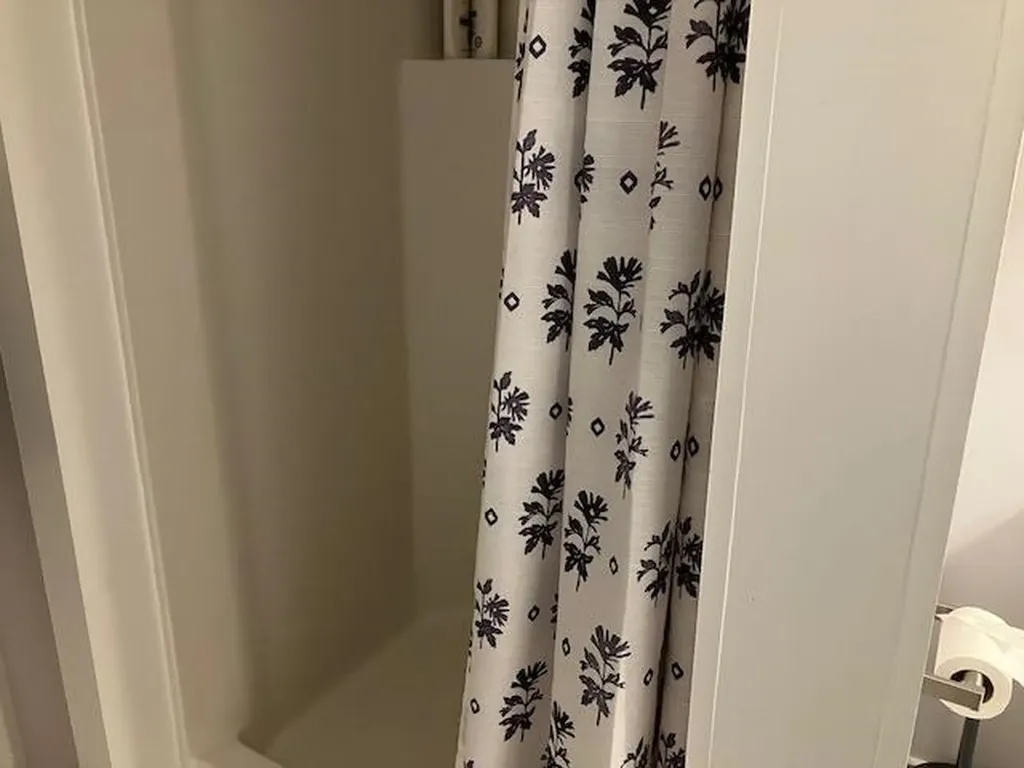 586 Bunker Road New London NH 03257