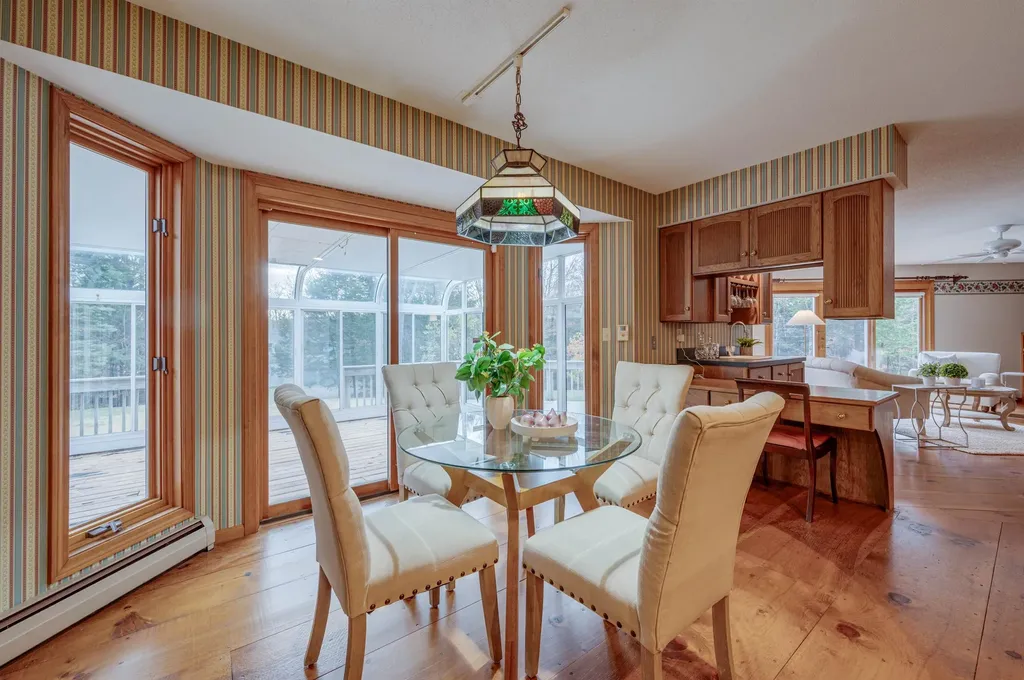 158 Quail Run New London NH 03257