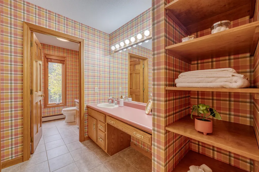 158 Quail Run New London NH 03257