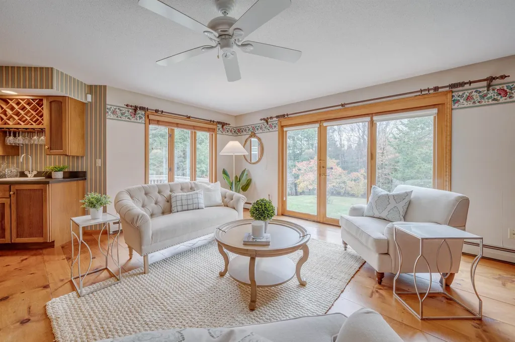 158 Quail Run New London NH 03257