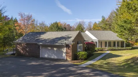 158 Quail Run New London NH 03257