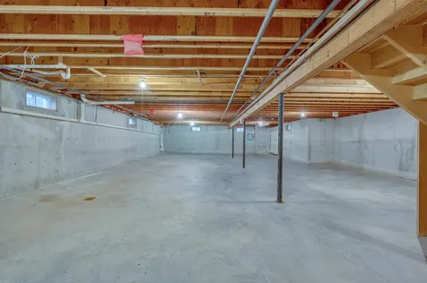 158 Quail Run New London NH 03257