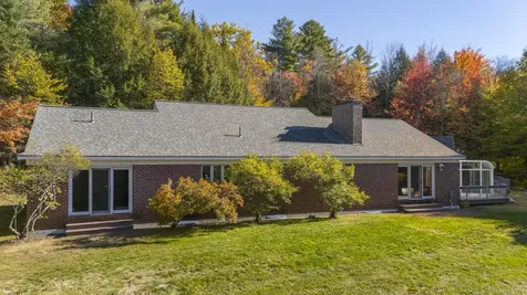 158 Quail Run New London NH 03257