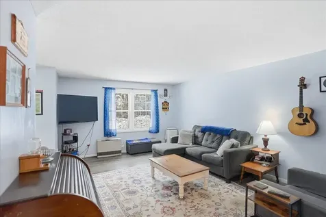 84 Twin Oaks Terrace South Burlington VT 05403