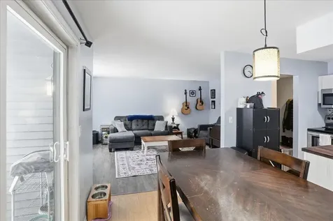 84 Twin Oaks Terrace South Burlington VT 05403