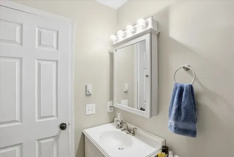 84 Twin Oaks Terrace South Burlington VT 05403