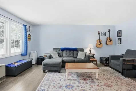 84 Twin Oaks Terrace South Burlington VT 05403