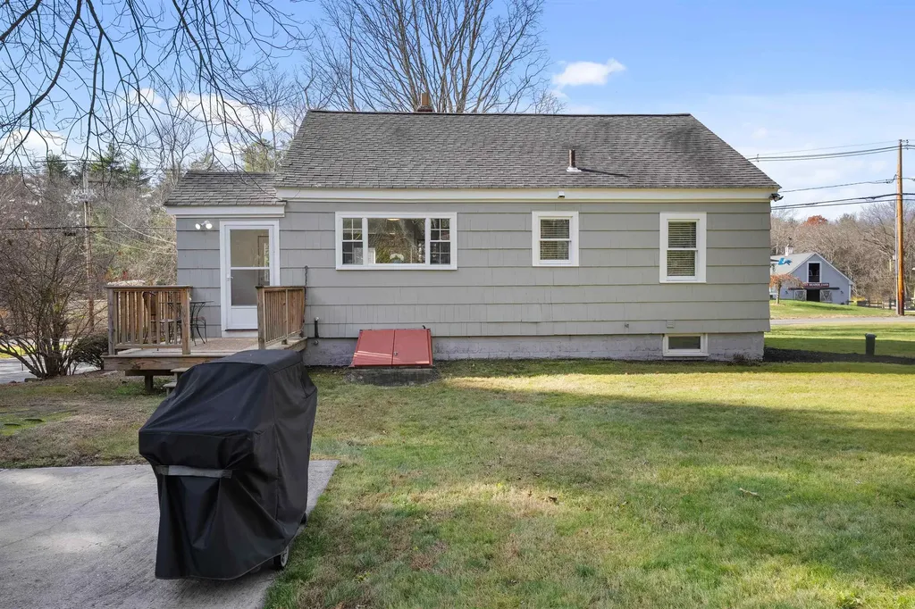 133 Brookdale Road Salem NH 03079