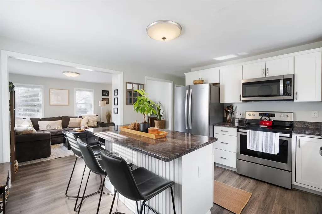 133 Brookdale Road Salem NH 03079