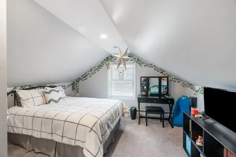 133 Brookdale Road Salem NH 03079