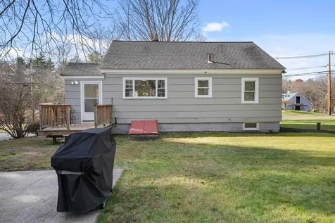 133 Brookdale Road Salem NH 03079