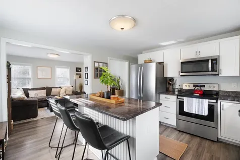 133 Brookdale Road Salem NH 03079