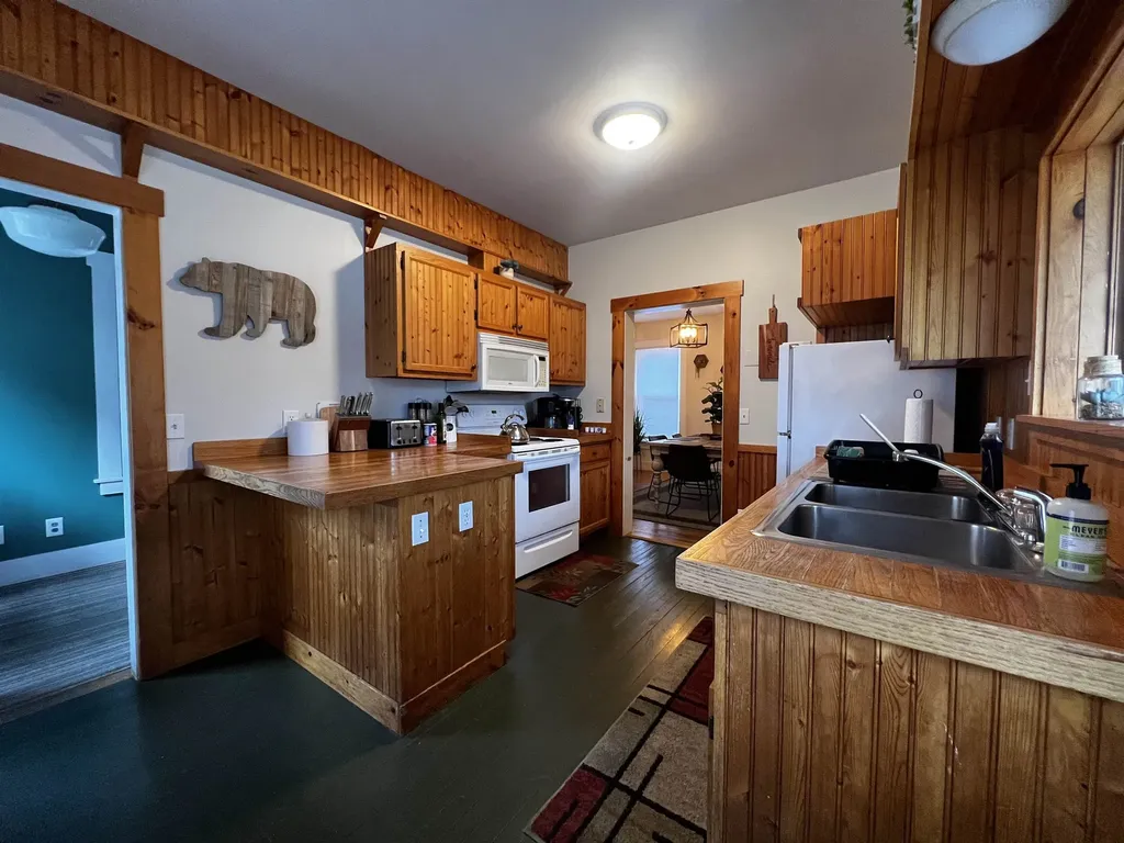 10 Sheldon Place Rutland City VT 05701