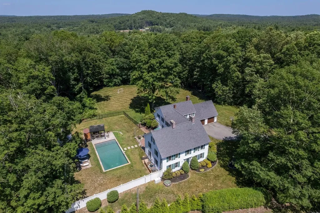 98 Sweet Hill Road Plaistow NH 03865