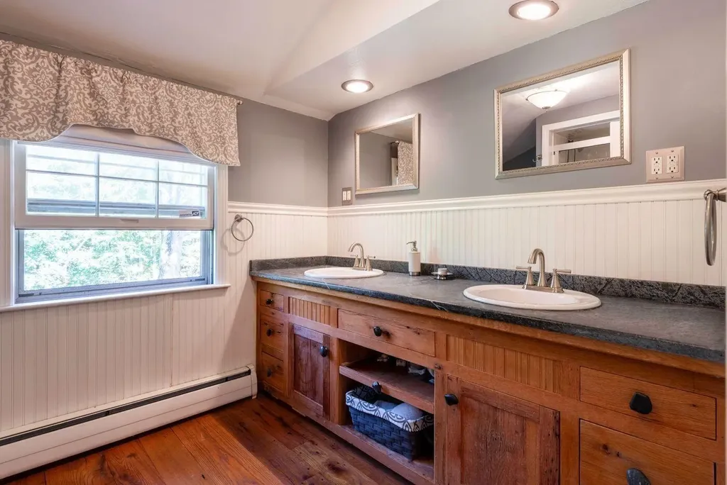 98 Sweet Hill Road Plaistow NH 03865