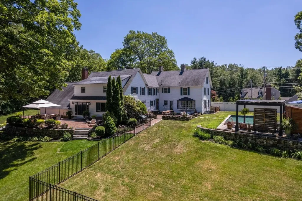 98 Sweet Hill Road Plaistow NH 03865