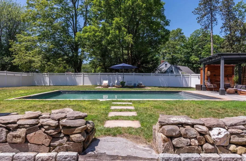 98 Sweet Hill Road Plaistow NH 03865