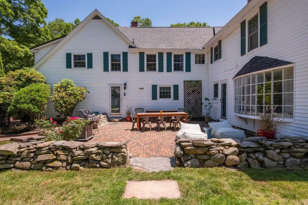 98 Sweet Hill Road Plaistow NH 03865