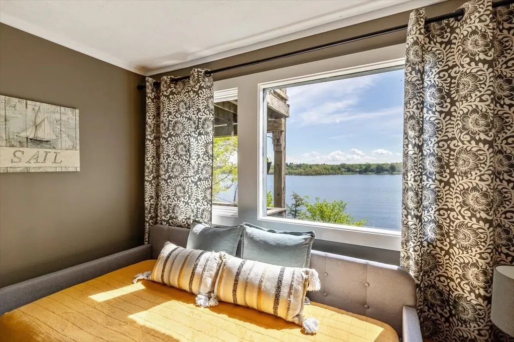 235 Pleasant View Drive North Hero VT 05474