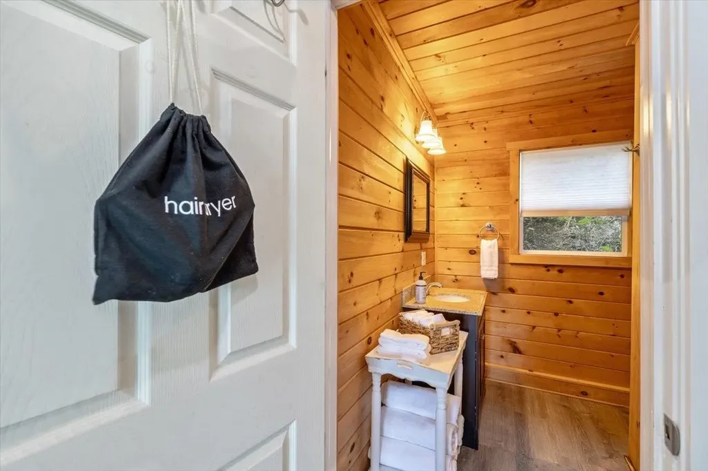 235 Pleasant View Drive North Hero VT 05474