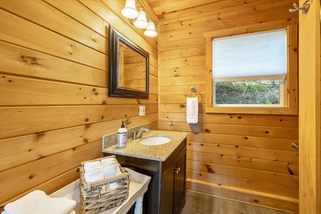 235 Pleasant View Drive North Hero VT 05474