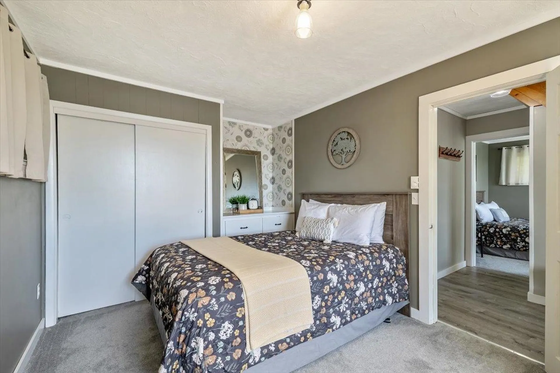 235 Pleasant View Drive North Hero VT 05474