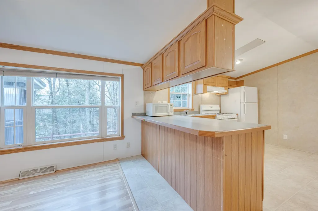 86 Nh Route 4a Lebanon NH 03766