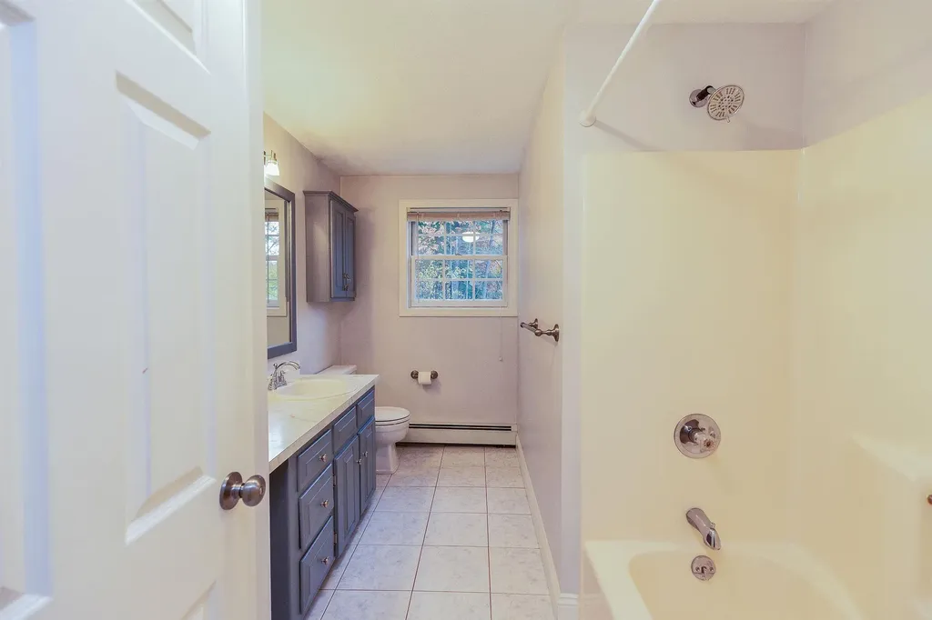 188 Harris Road Nashua NH 03062