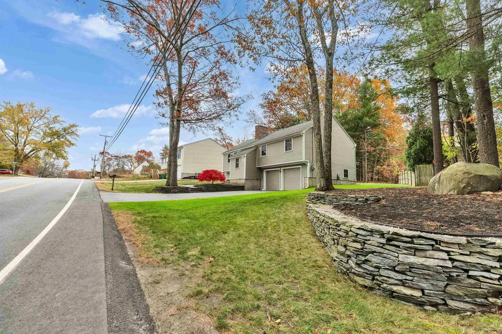 188 Harris Road Nashua NH 03062