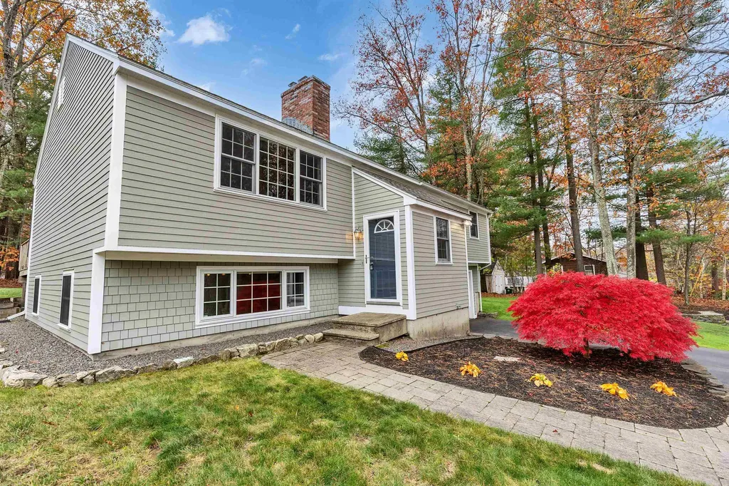 188 Harris Road Nashua NH 03062