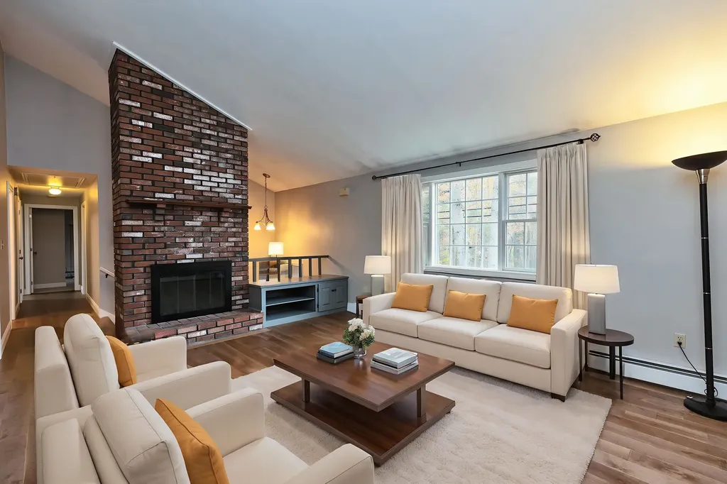 188 Harris Road Nashua NH 03062