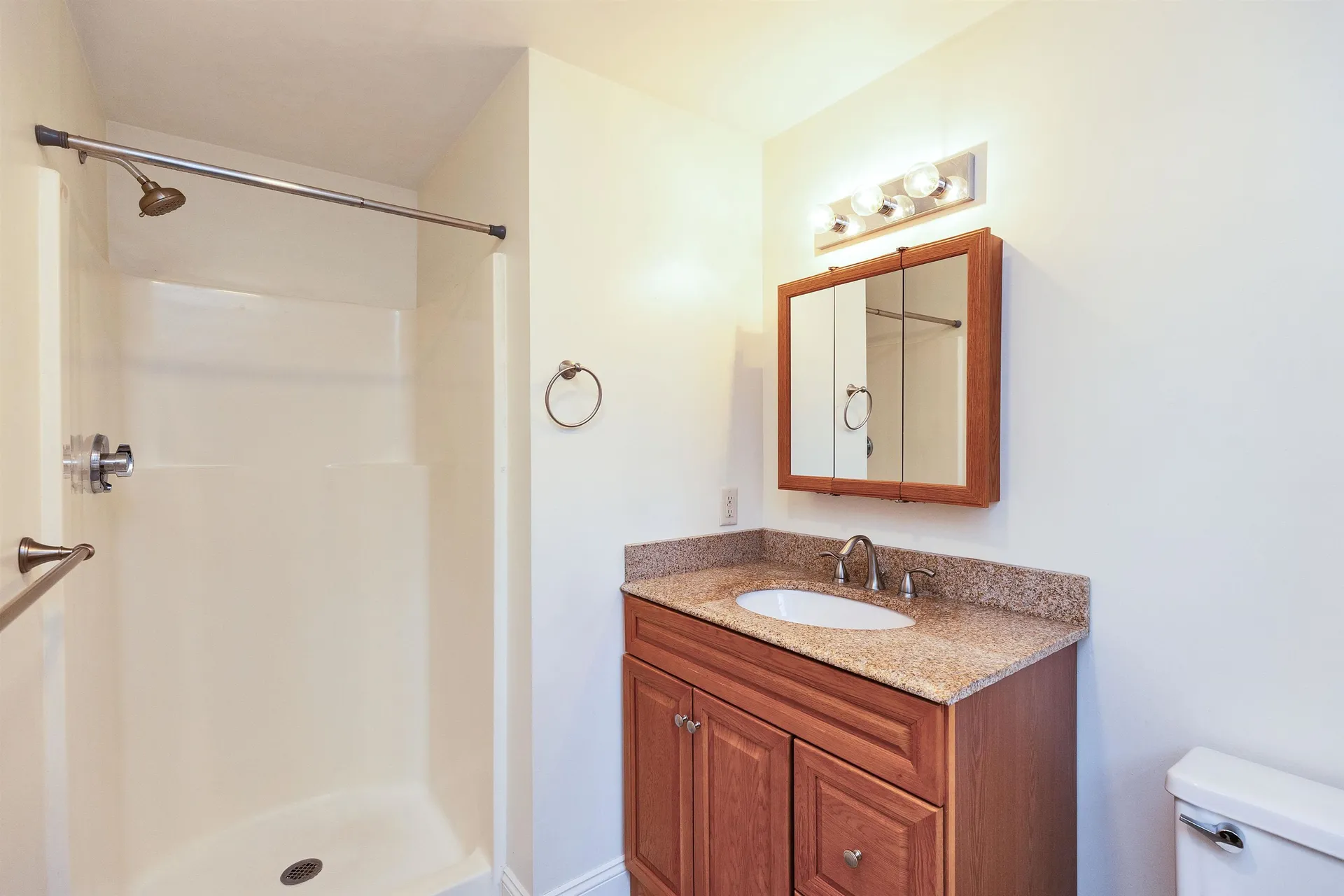 188 Harris Road Nashua NH 03062