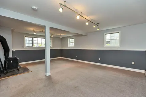 188 Harris Road Nashua NH 03062