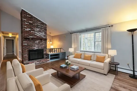 188 Harris Road Nashua NH 03062