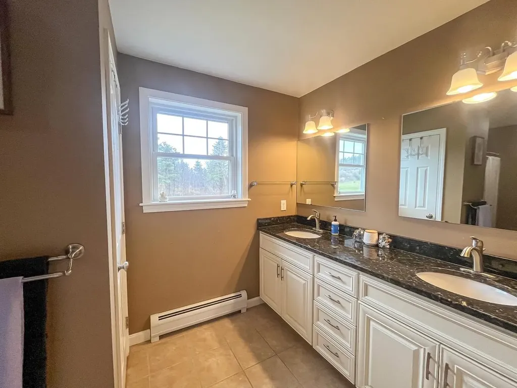 195 Zion Hill Road Northfield NH 03276